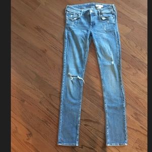COPY - H&M distressed skinny jeans